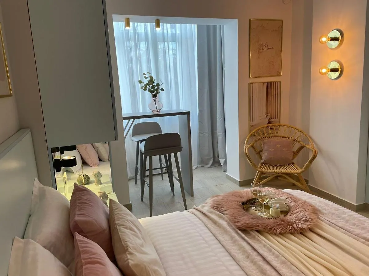 Apartment Marshmallow - Homey Central Studio Bukarest